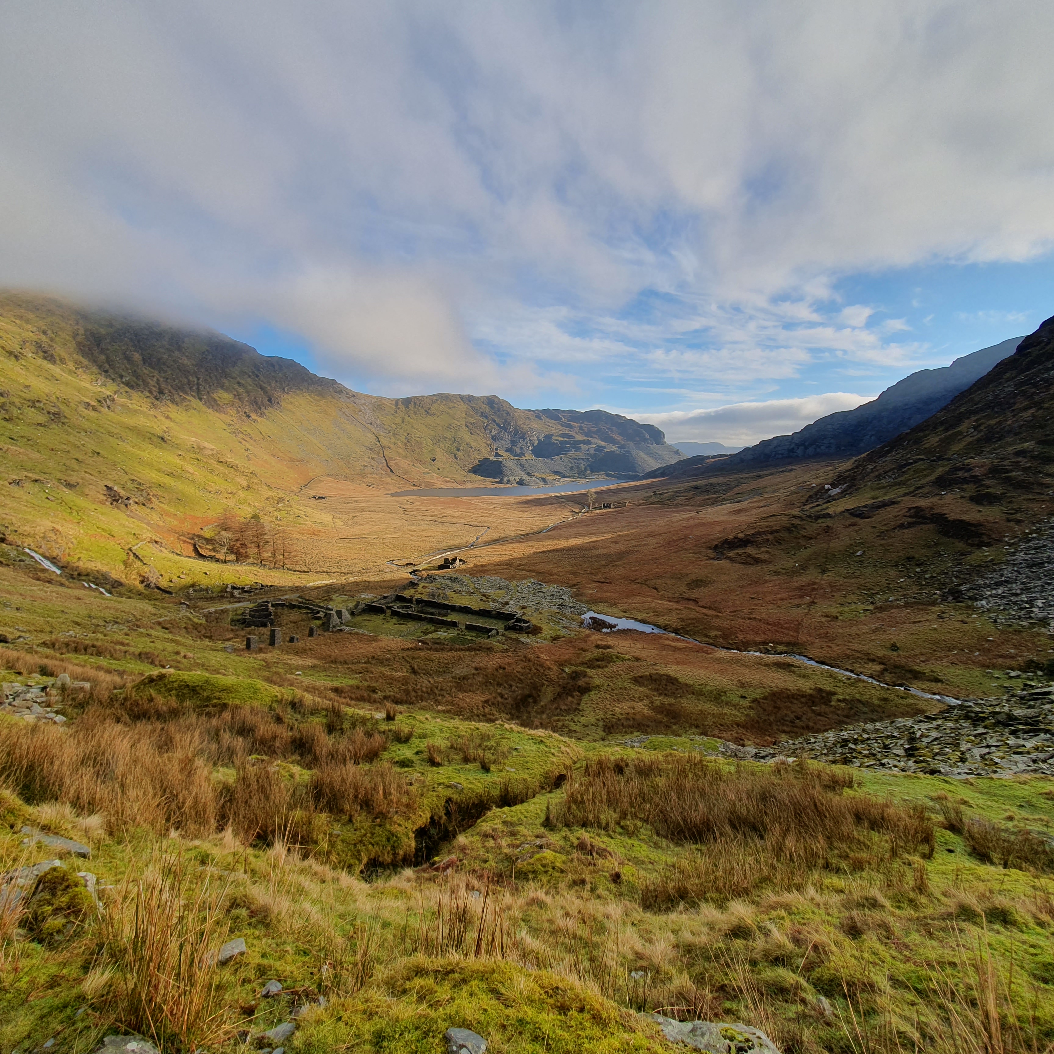 Image of North Wales valley.