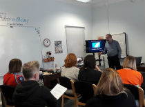 Image of Steve Manning delivering counselling workshop.